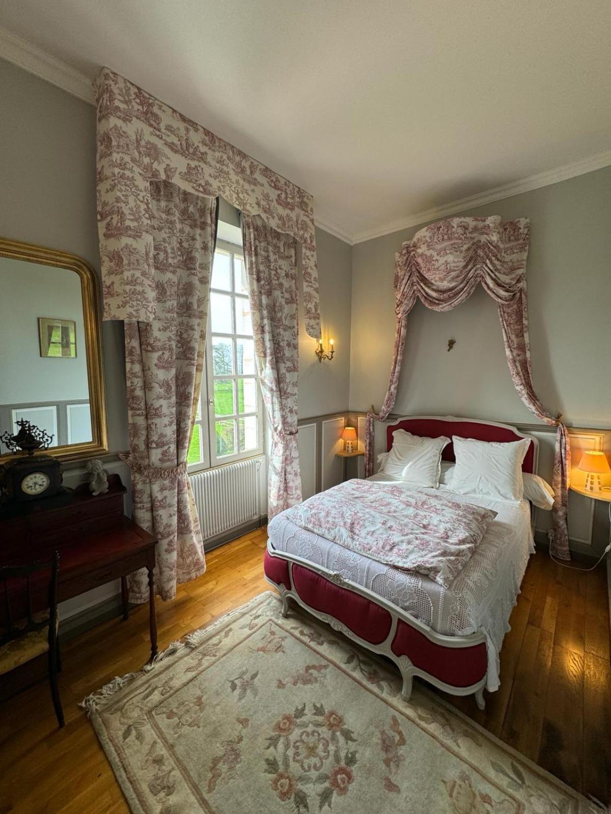 Domaine De L'orangerie Du Chateau De D'hotes